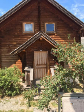CHALET BOIS 8 PERS AVEC PISCINE ET VUE IMPRENABLE
